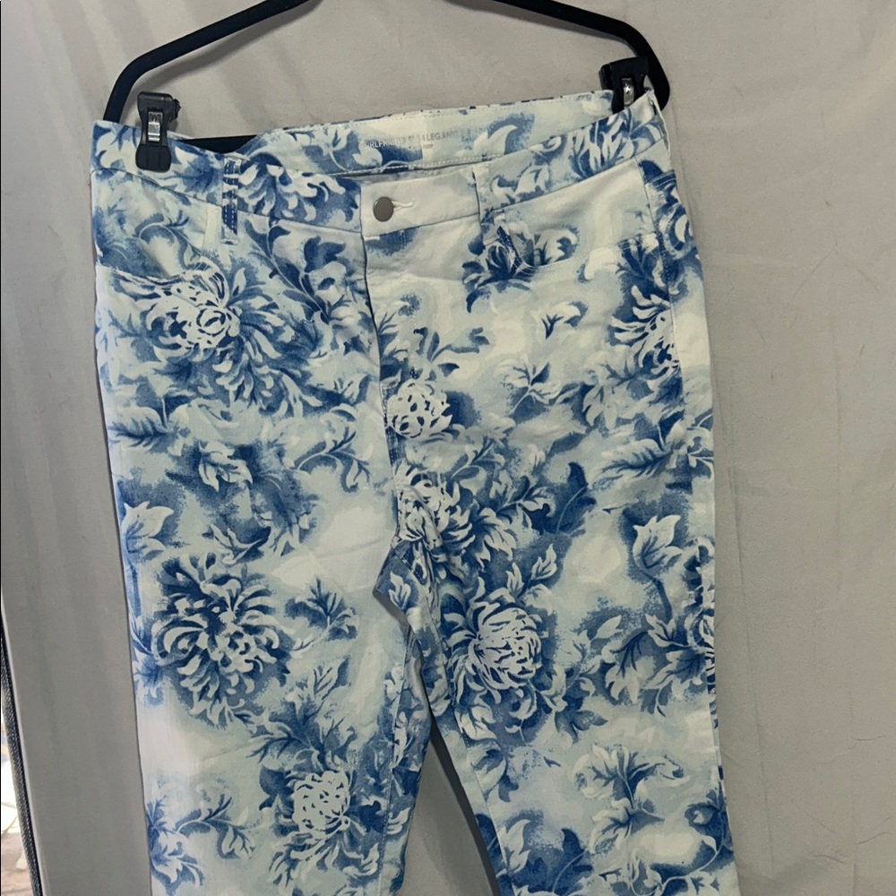Chico's Blue and White Floral Cropped Jeans